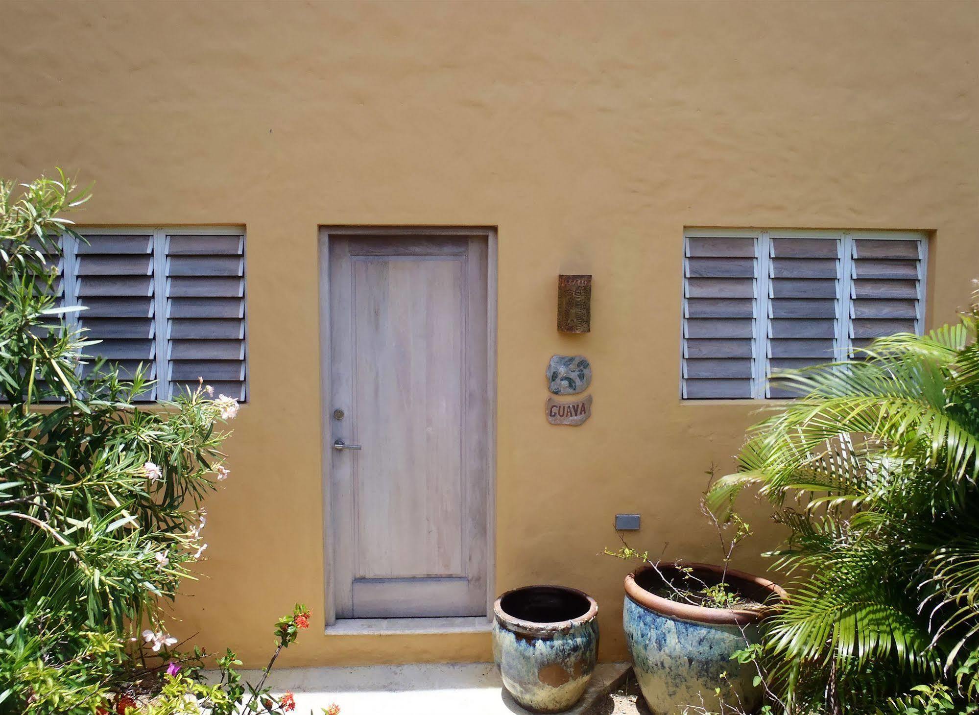 Hotel Frenchmans à Frenchman Cay Extérieur photo